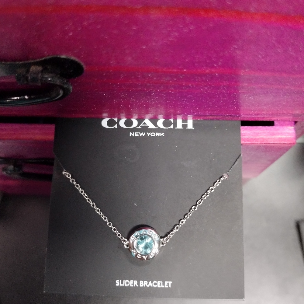 BNWT COACH NECKLACE